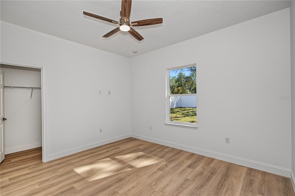 For Sale: $253,900 (3 beds, 2 baths, 1427 Square Feet)