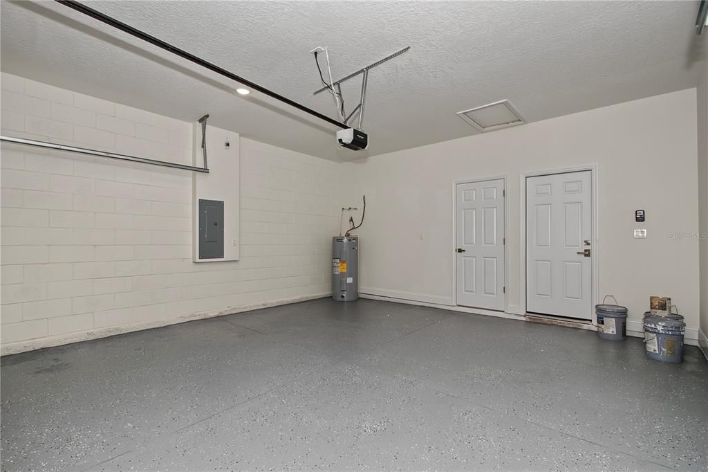 For Sale: $253,900 (3 beds, 2 baths, 1427 Square Feet)