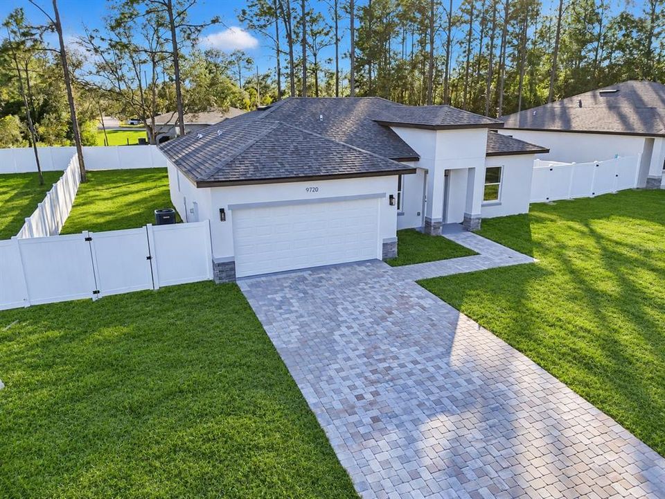 For Sale: $253,900 (3 beds, 2 baths, 1427 Square Feet)