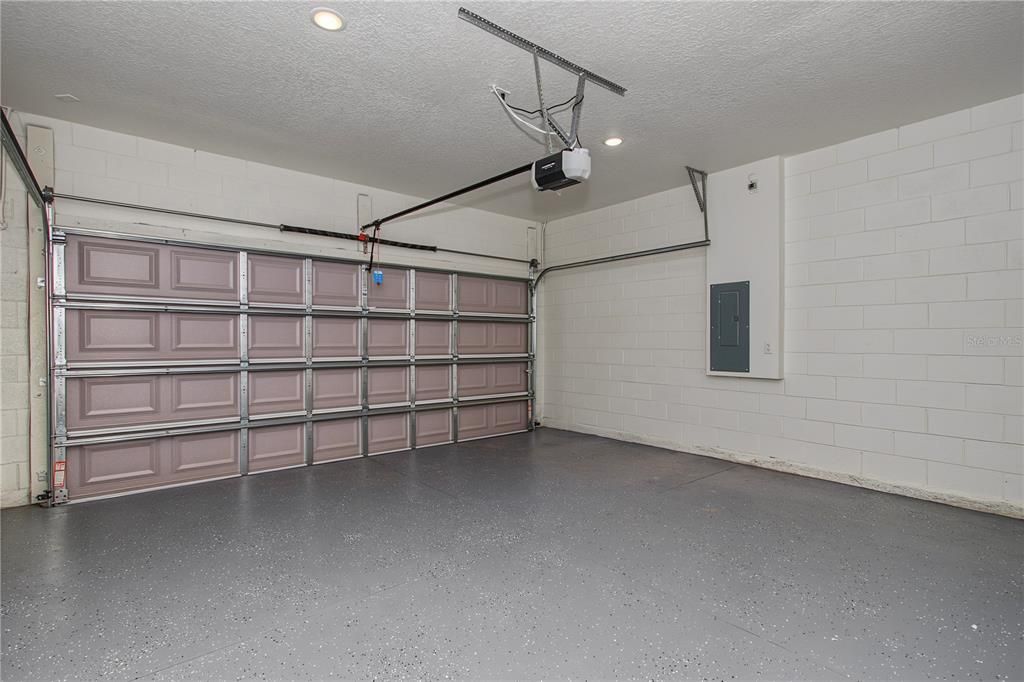 For Sale: $253,900 (3 beds, 2 baths, 1427 Square Feet)