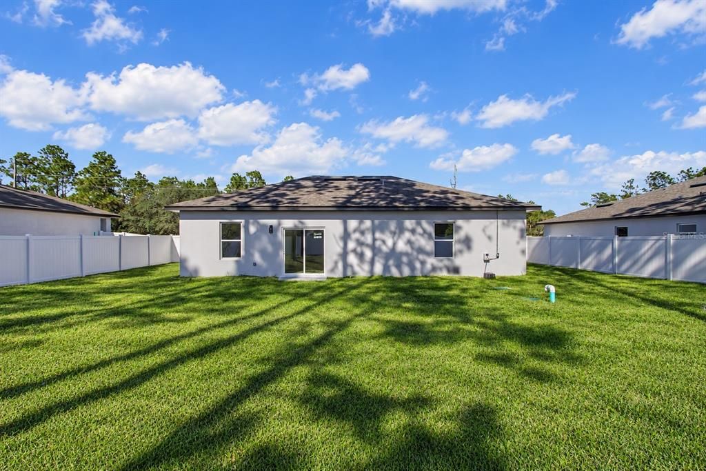 For Sale: $253,900 (3 beds, 2 baths, 1427 Square Feet)