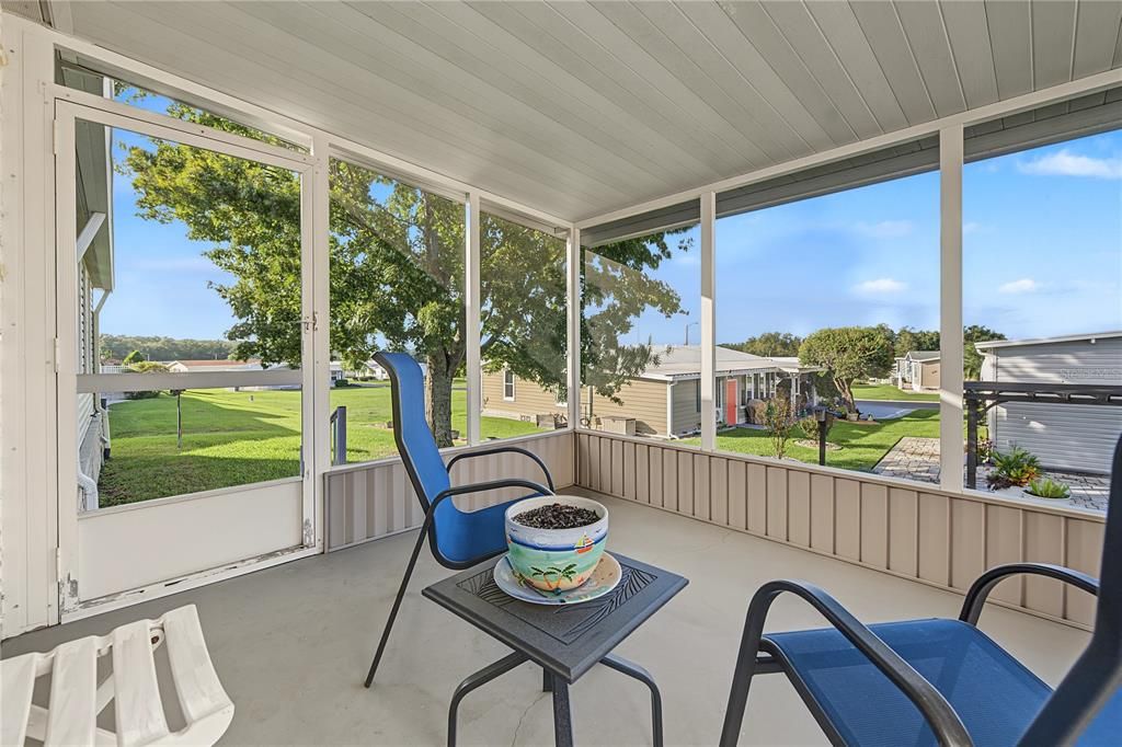 For Sale: $215,000 (3 beds, 2 baths, 1188 Square Feet)