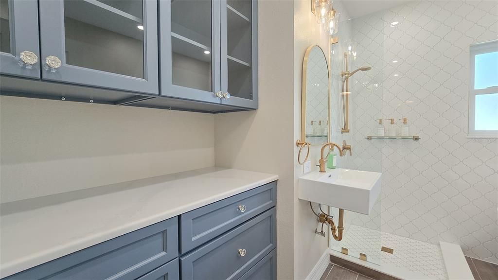 For Rent: $3,800 (3 beds, 2 baths, 1588 Square Feet)