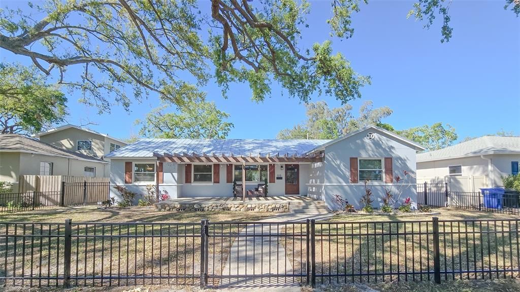 For Rent: $3,800 (3 beds, 2 baths, 1588 Square Feet)