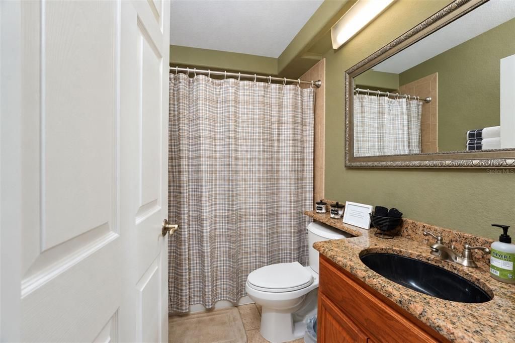 For Sale: $325,000 (3 beds, 2 baths, 1148 Square Feet)
