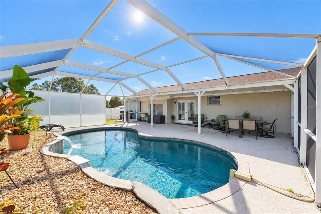 For Sale: $325,000 (3 beds, 2 baths, 1148 Square Feet)