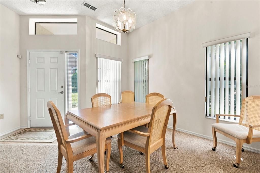 For Sale: $234,900 (2 beds, 2 baths, 1482 Square Feet)