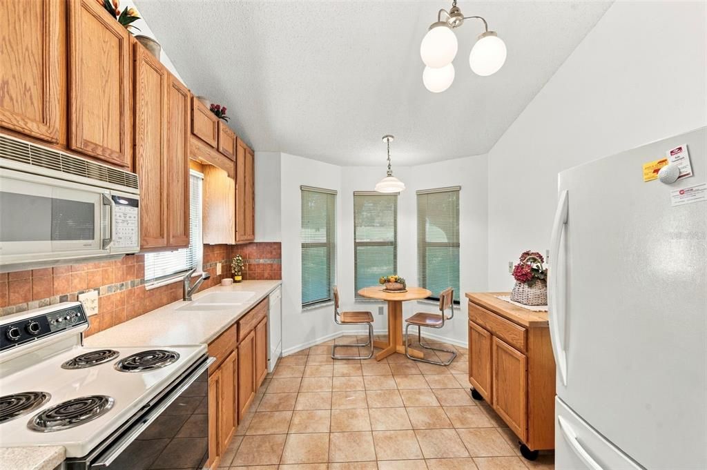 For Sale: $234,900 (2 beds, 2 baths, 1482 Square Feet)