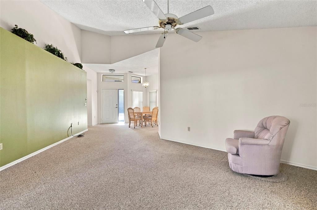 For Sale: $234,900 (2 beds, 2 baths, 1482 Square Feet)