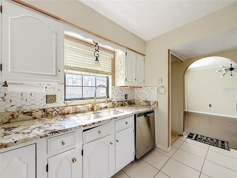 For Sale: $119,000 (3 beds, 2 baths, 1691 Square Feet)