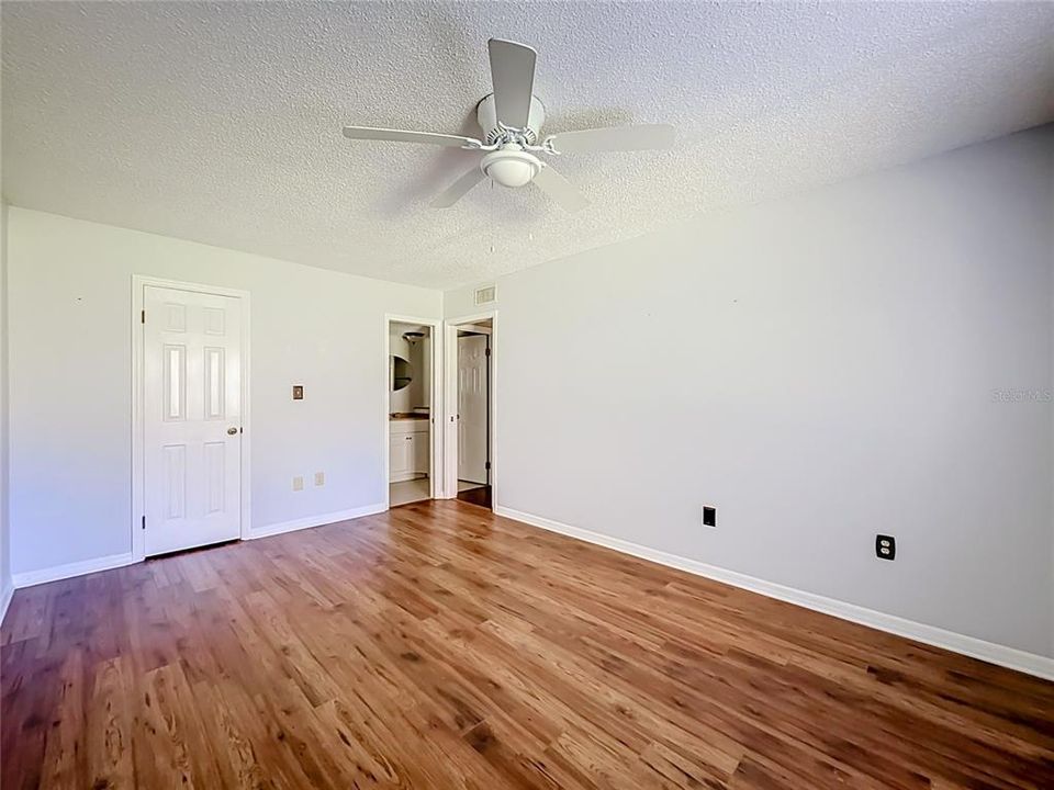 For Sale: $119,000 (3 beds, 2 baths, 1691 Square Feet)