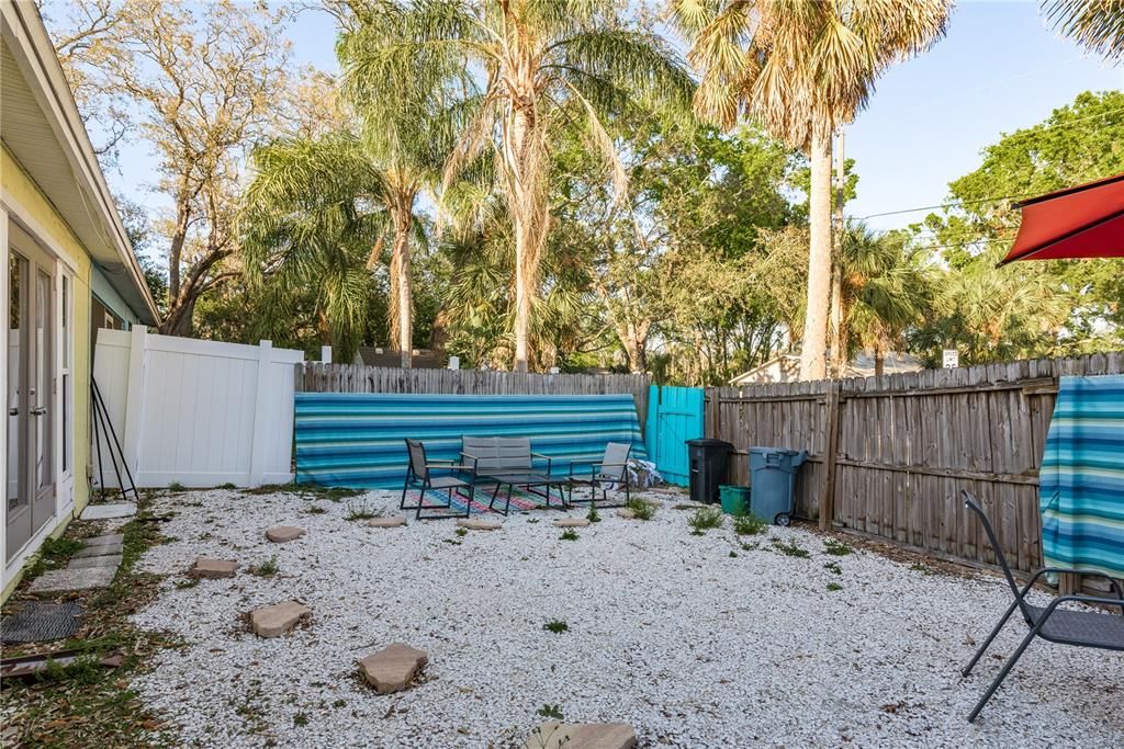В аренду: $1,995 (2 спален, 2 ванн, 1113 Квадратных фут)
