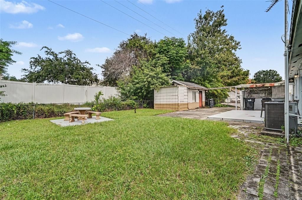 For Sale: $320,000 (3 beds, 2 baths, 1286 Square Feet)