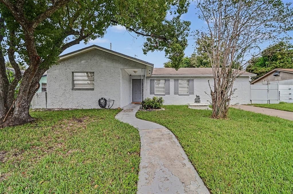 For Sale: $320,000 (3 beds, 2 baths, 1286 Square Feet)