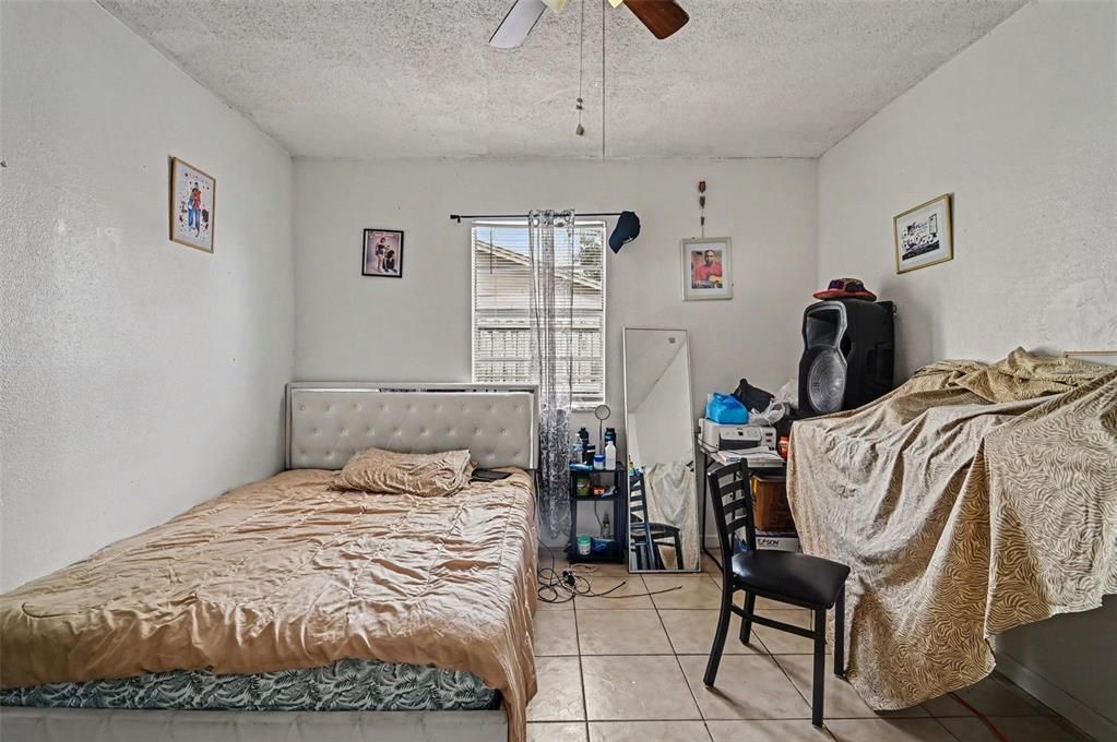 For Sale: $320,000 (3 beds, 2 baths, 1286 Square Feet)