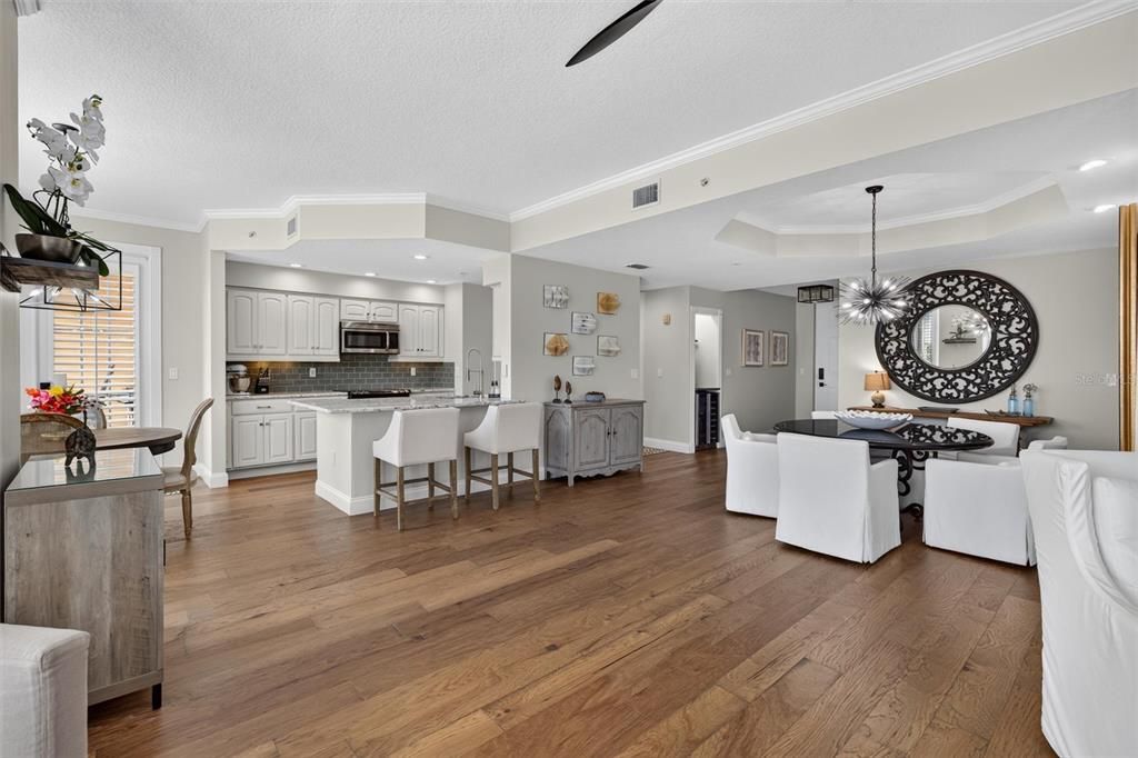 For Sale: $929,000 (3 beds, 3 baths, 2207 Square Feet)