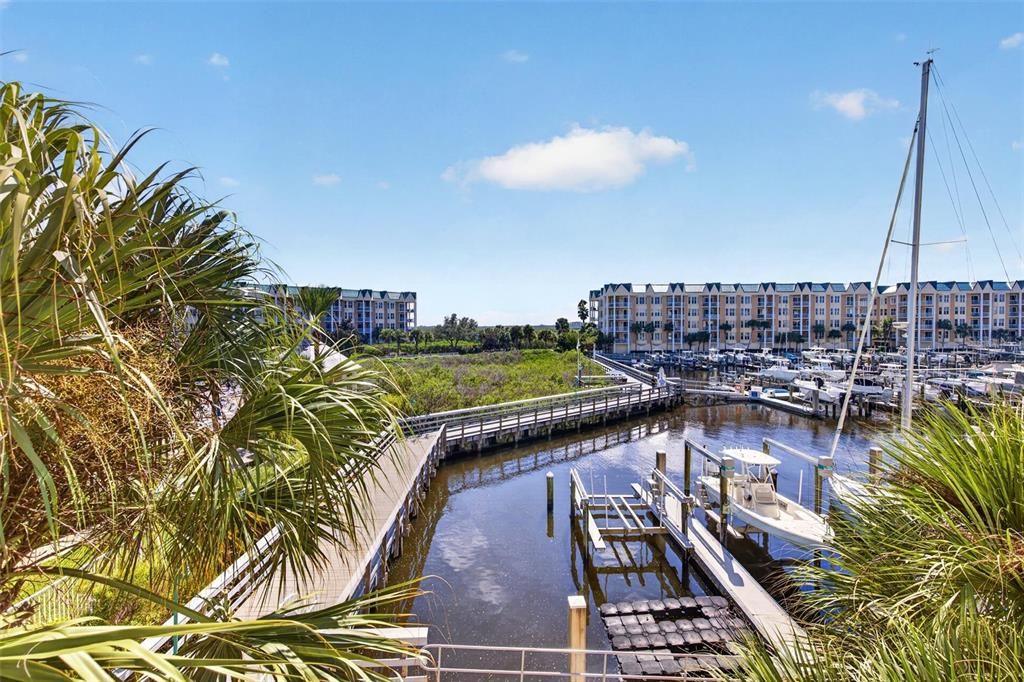 For Sale: $929,000 (3 beds, 3 baths, 2207 Square Feet)