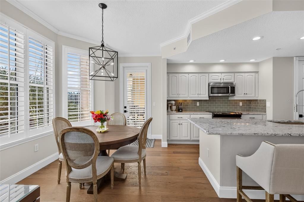 For Sale: $929,000 (3 beds, 3 baths, 2207 Square Feet)