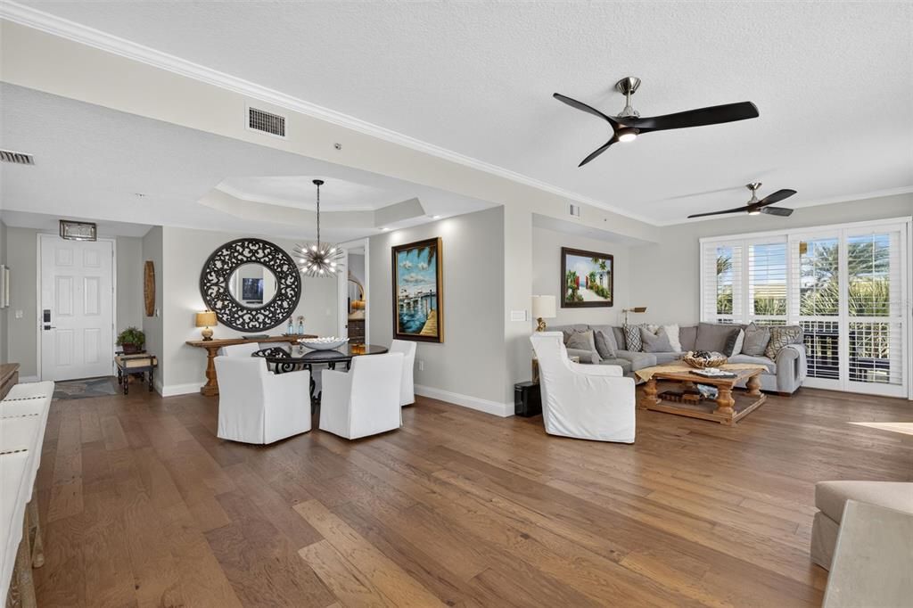 For Sale: $929,000 (3 beds, 3 baths, 2207 Square Feet)