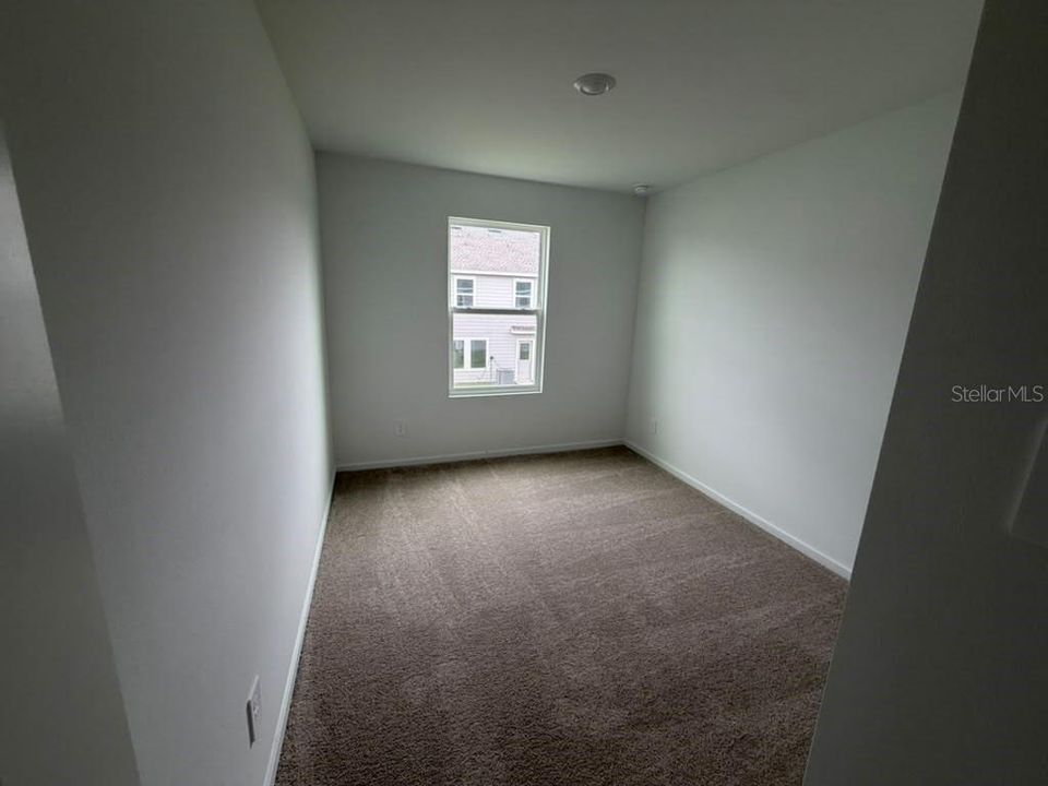 For Rent: $2,000 (3 beds, 2 baths, 1386 Square Feet)