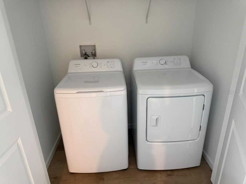 For Rent: $2,000 (3 beds, 2 baths, 1386 Square Feet)