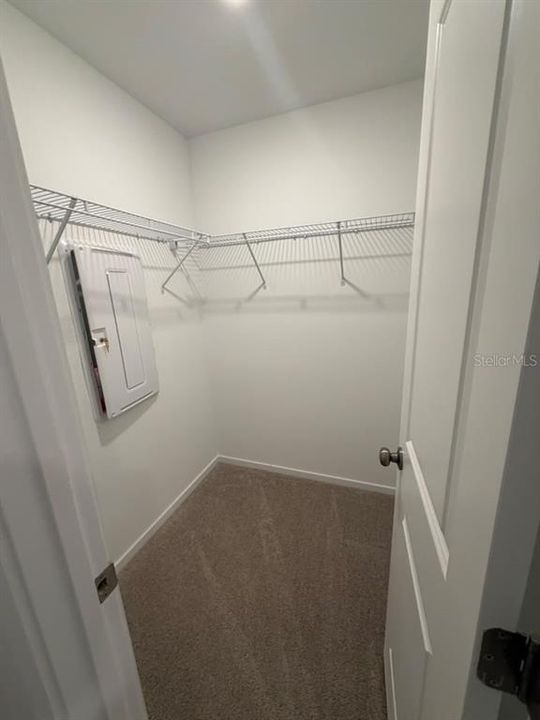 For Rent: $2,000 (3 beds, 2 baths, 1386 Square Feet)