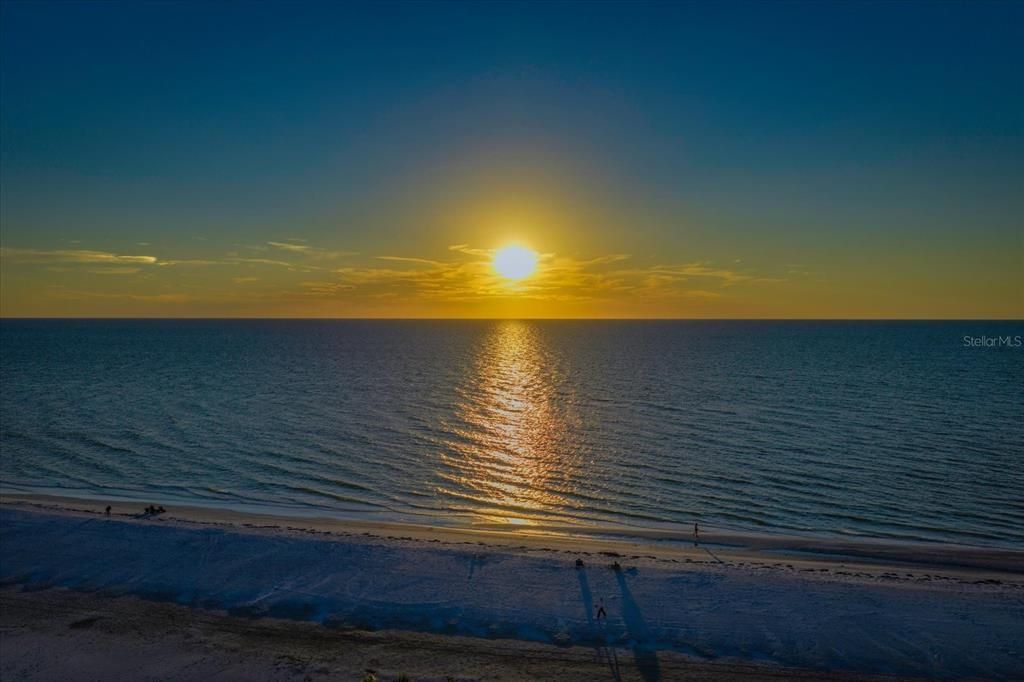 En Venta: $3,500,000 (0.50 acres)