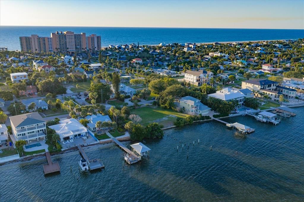 En Venta: $3,500,000 (0.50 acres)