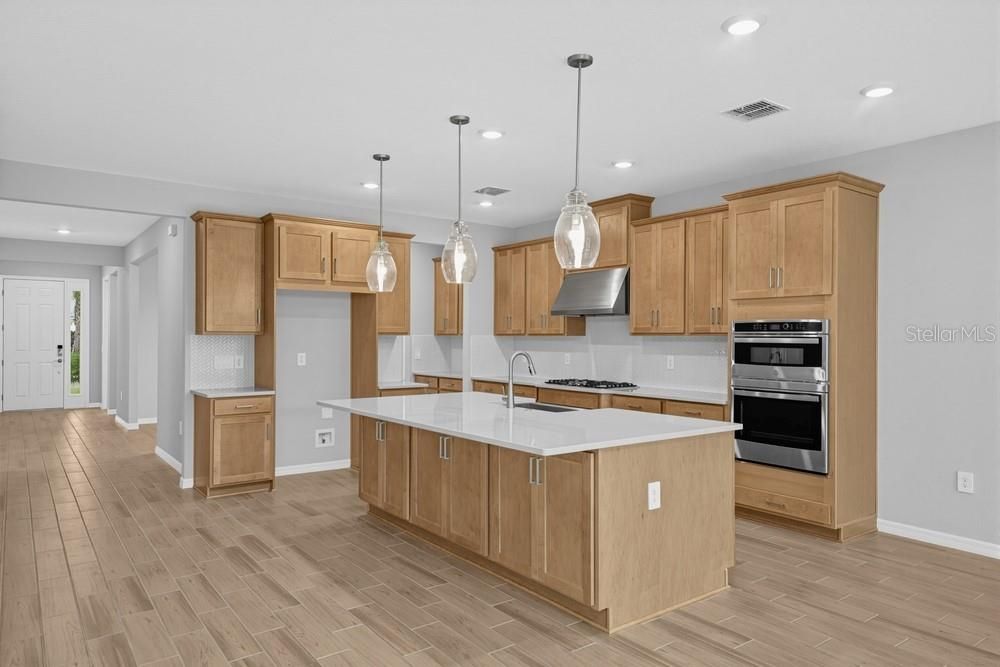 For Sale: $691,132 (6 beds, 4 baths, 3505 Square Feet)