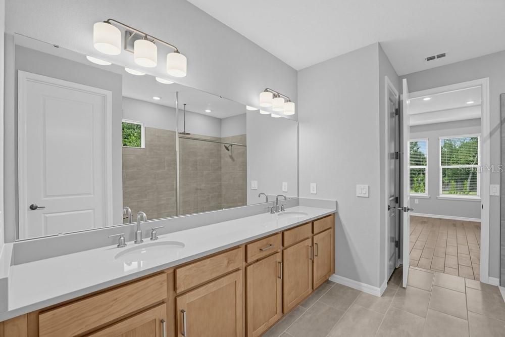 For Sale: $691,132 (6 beds, 4 baths, 3505 Square Feet)