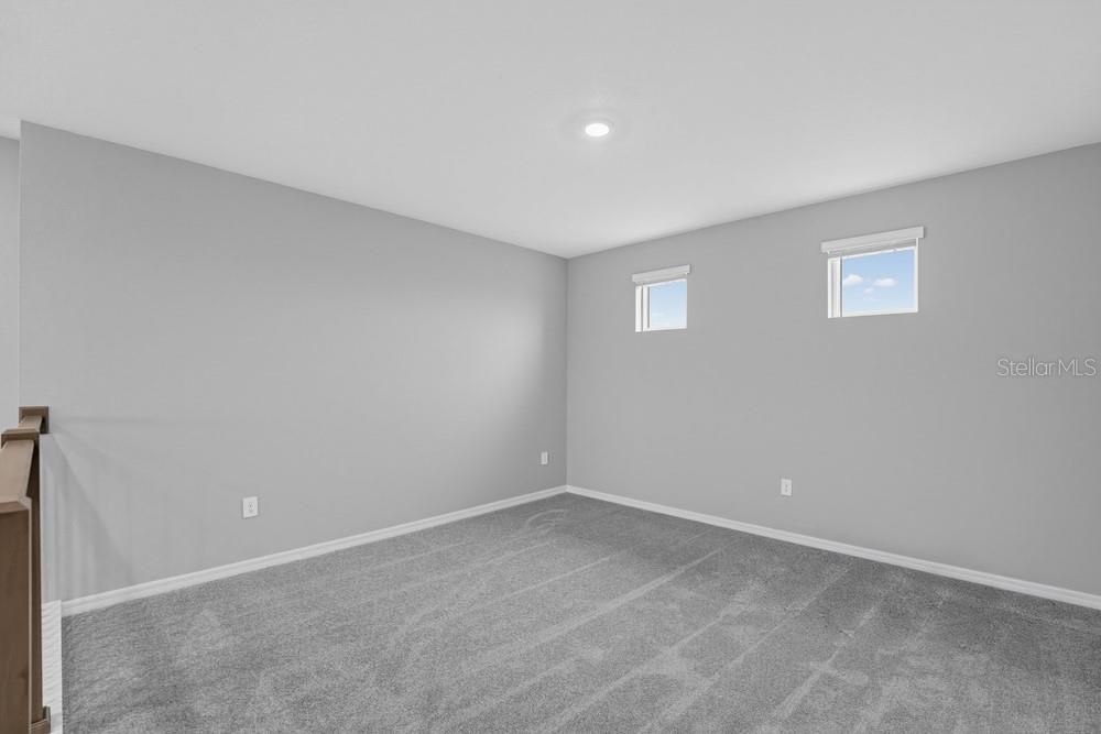 For Sale: $691,132 (6 beds, 4 baths, 3505 Square Feet)