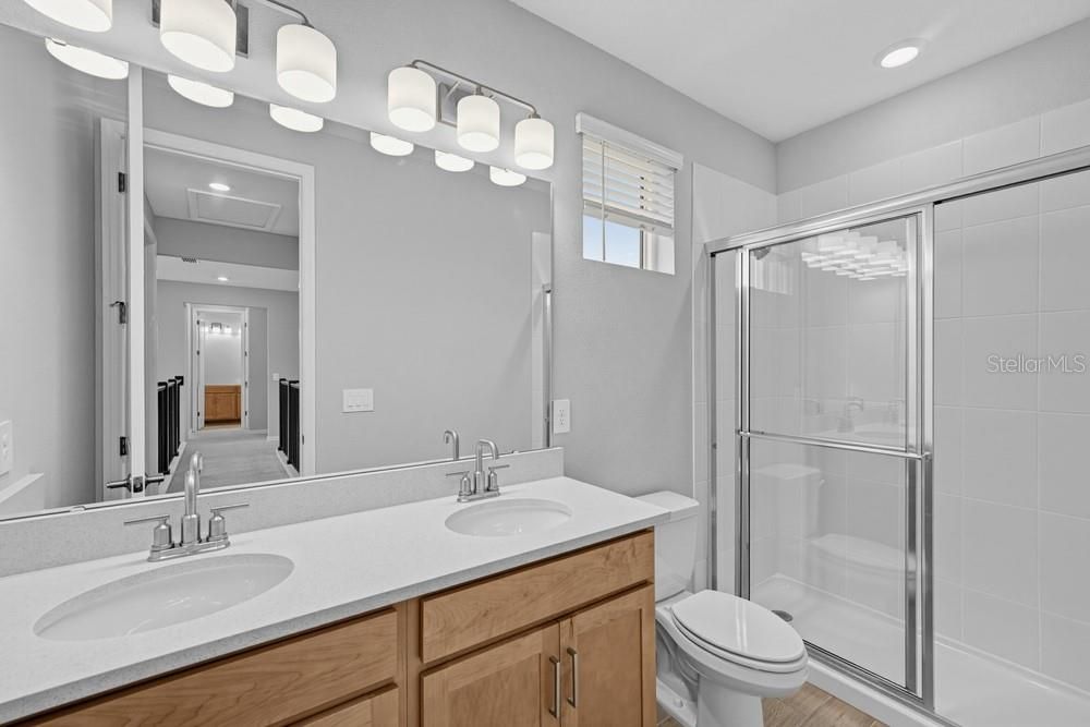 For Sale: $691,132 (6 beds, 4 baths, 3505 Square Feet)