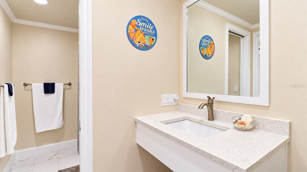 For Sale: $979,000 (2 beds, 2 baths, 1420 Square Feet)