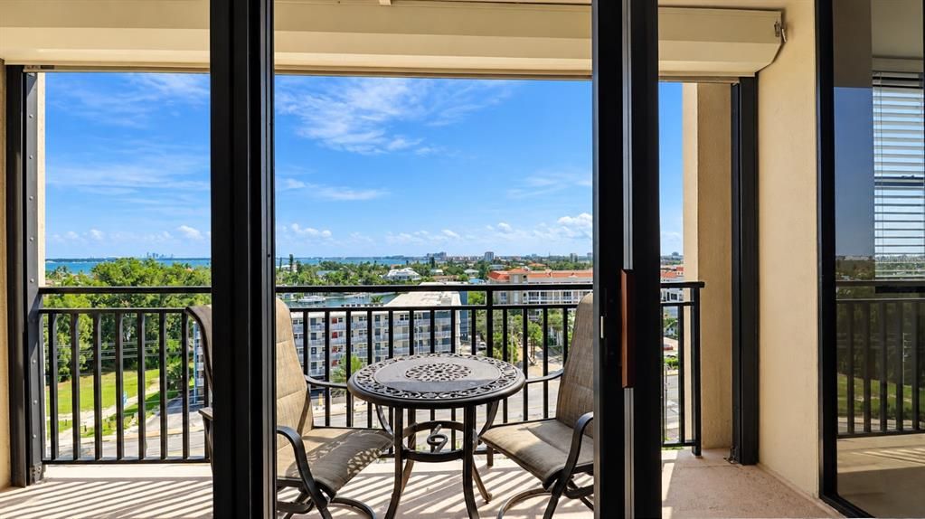 For Sale: $979,000 (2 beds, 2 baths, 1420 Square Feet)