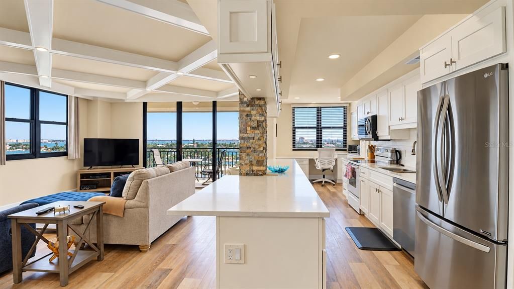 For Sale: $979,000 (2 beds, 2 baths, 1420 Square Feet)