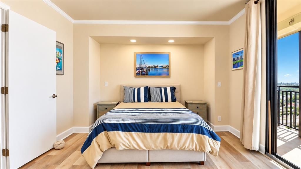 For Sale: $979,000 (2 beds, 2 baths, 1420 Square Feet)