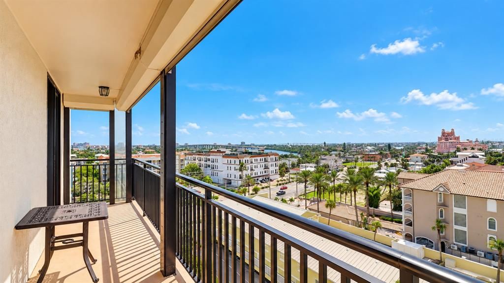 For Sale: $979,000 (2 beds, 2 baths, 1420 Square Feet)