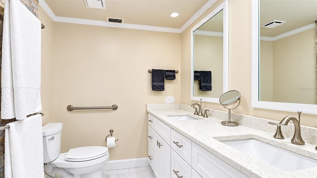 For Sale: $979,000 (2 beds, 2 baths, 1420 Square Feet)