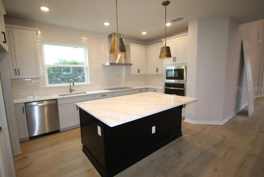 For Sale: $598,772 (3 beds, 2 baths, 2120 Square Feet)