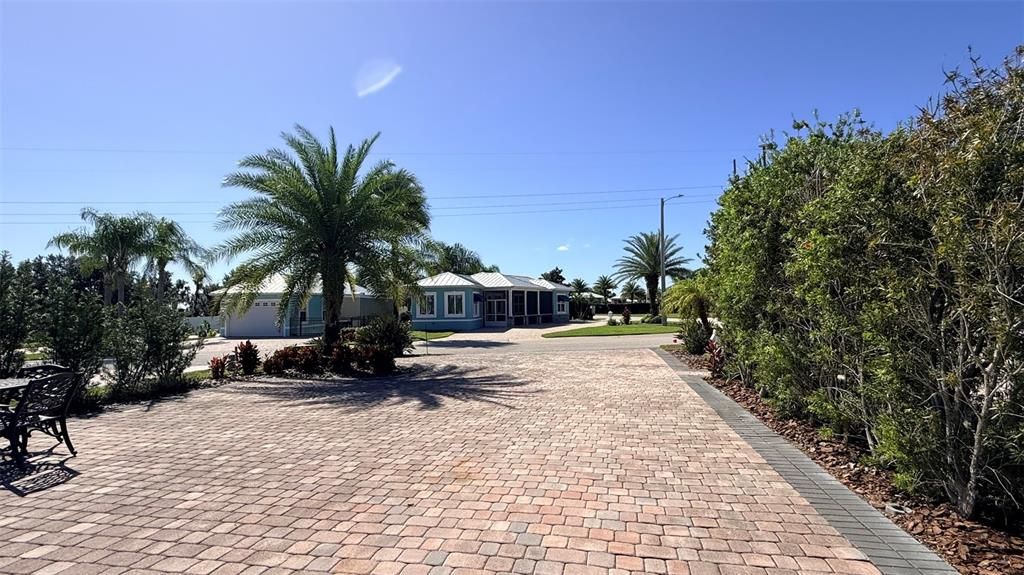 На продажу: $114,500 (0.08 acres)
