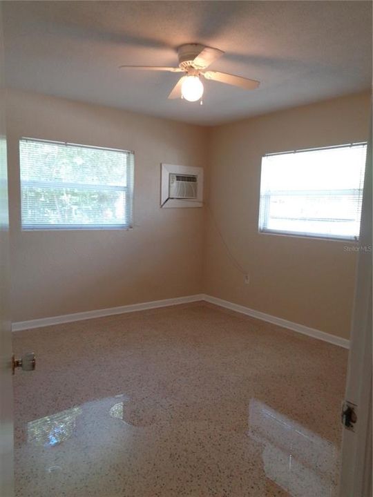 For Rent: $1,695 (2 beds, 1 baths, 900 Square Feet)