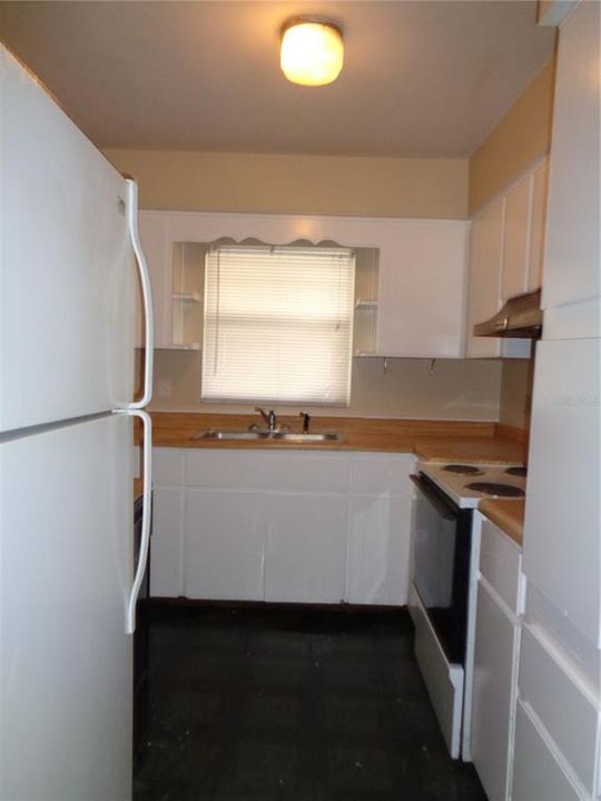 For Rent: $1,695 (2 beds, 1 baths, 900 Square Feet)