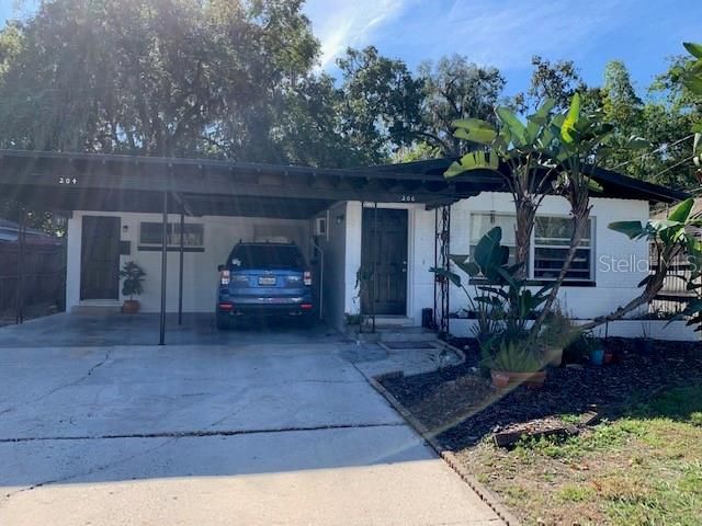 For Rent: $1,695 (2 beds, 1 baths, 900 Square Feet)