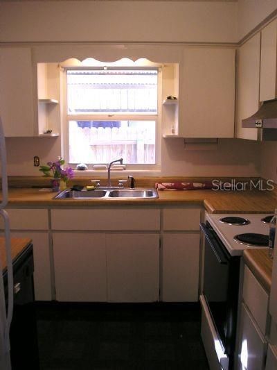 For Rent: $1,695 (2 beds, 1 baths, 900 Square Feet)
