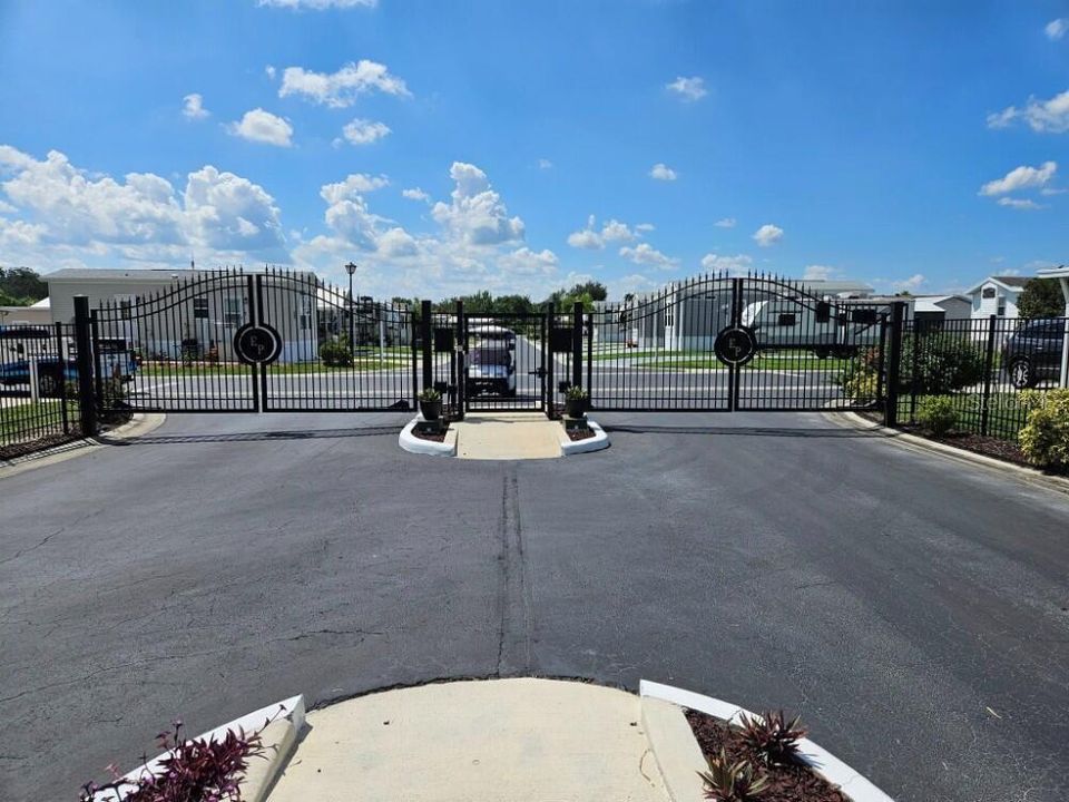 待售: $95,500 (0.06 acres)