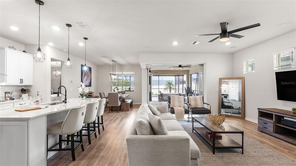 For Sale: $600,000 (4 beds, 3 baths, 2938 Square Feet)