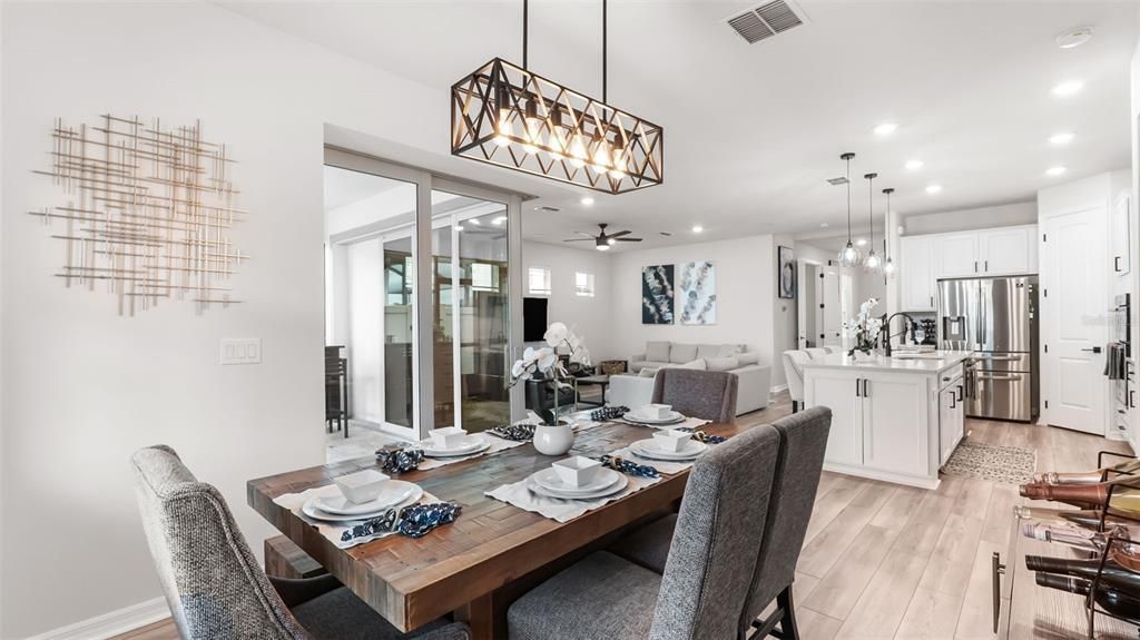 For Sale: $600,000 (4 beds, 3 baths, 2938 Square Feet)
