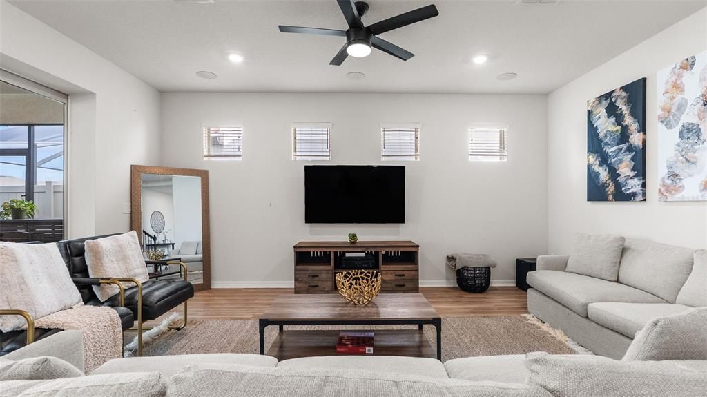 For Sale: $600,000 (4 beds, 3 baths, 2938 Square Feet)