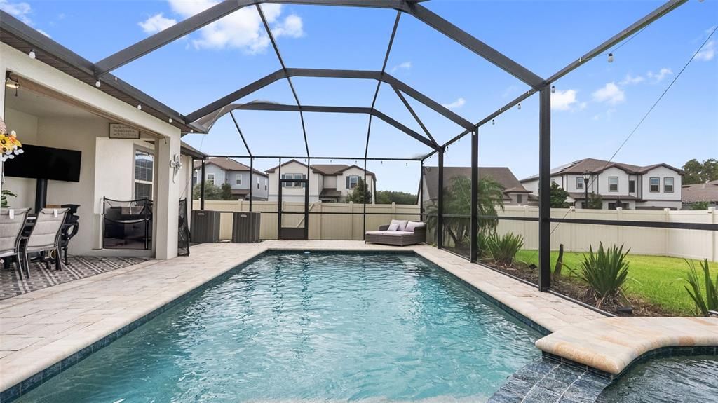 For Sale: $600,000 (4 beds, 3 baths, 2938 Square Feet)