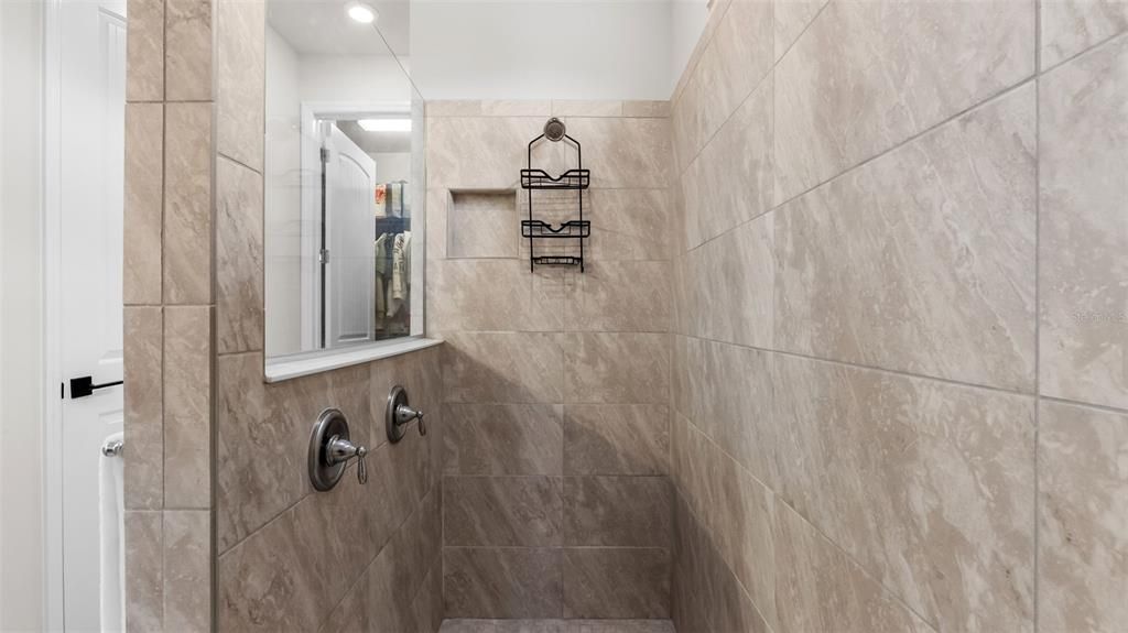 For Sale: $600,000 (4 beds, 3 baths, 2938 Square Feet)